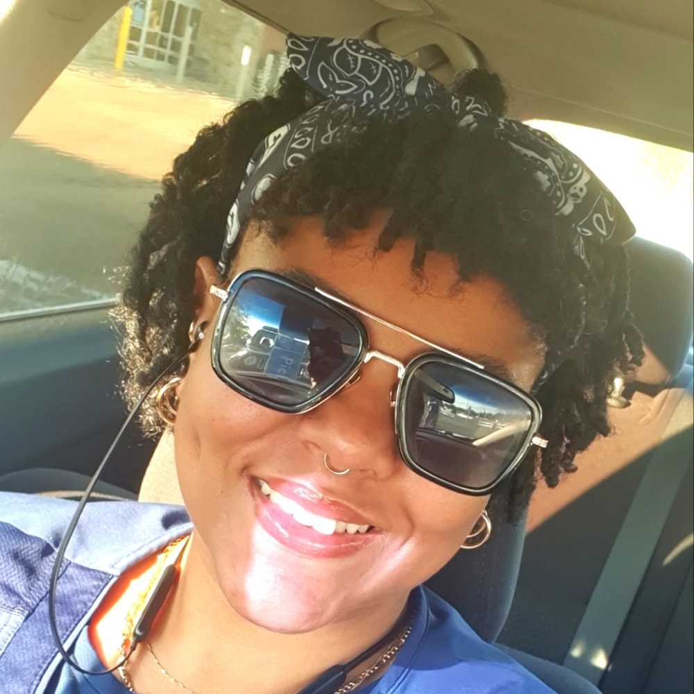 Meet your Posher, Shenika